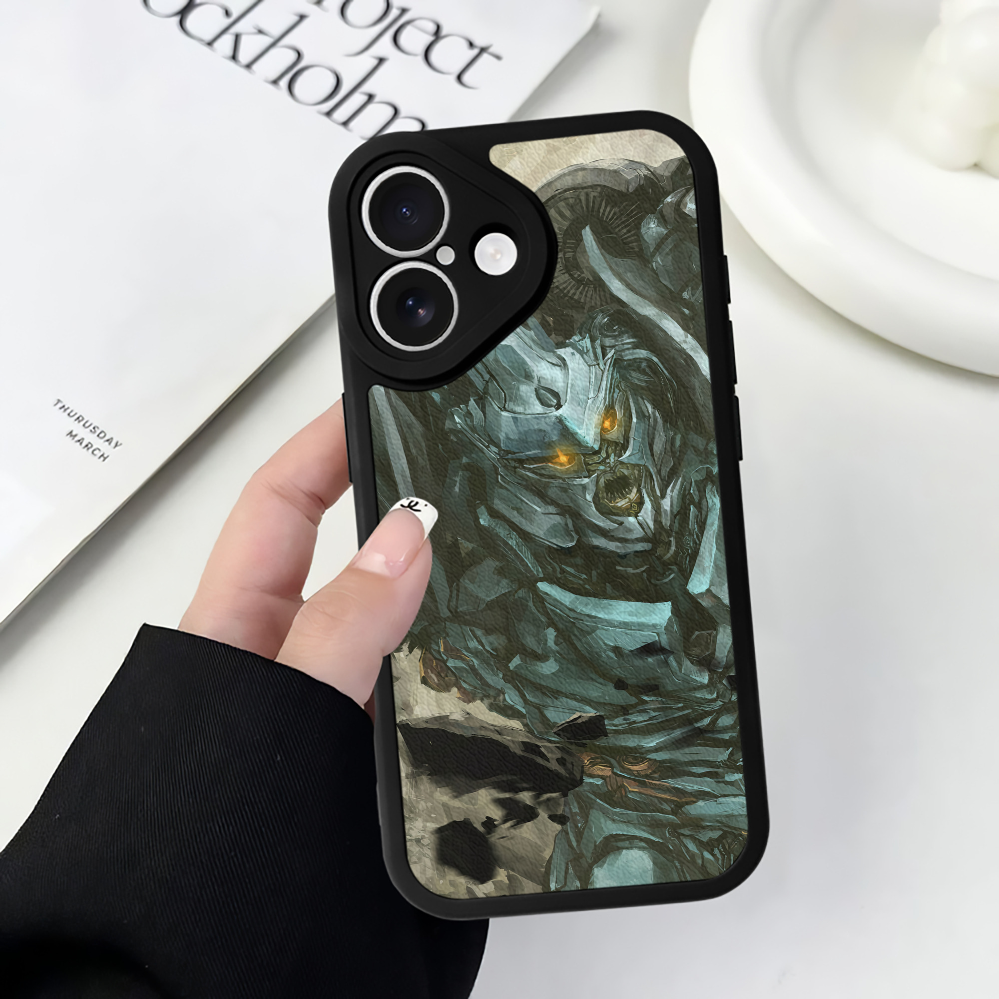 （画像用） Transformers トランスフォーマー 【iPhone 16シリーズ対応】シリコンスマホケース（レザー調） 材質：シリコン